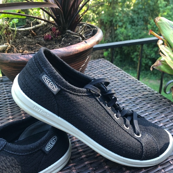 Keen Loralai Black Sneakers . Woman’s Size 8 - Picture 6 of 15